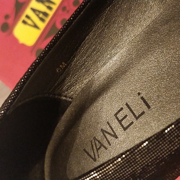 Black pointed toe pumps / heels - Picture 5 of 6